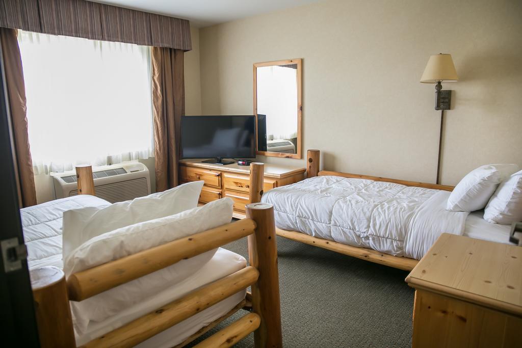 Thumper Pond Resort Ottertail エクステリア 写真